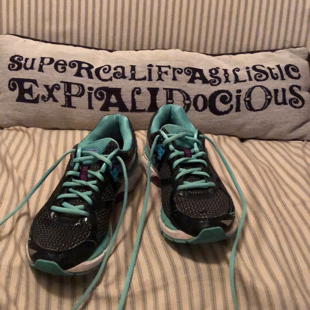 Asics tennis shoes